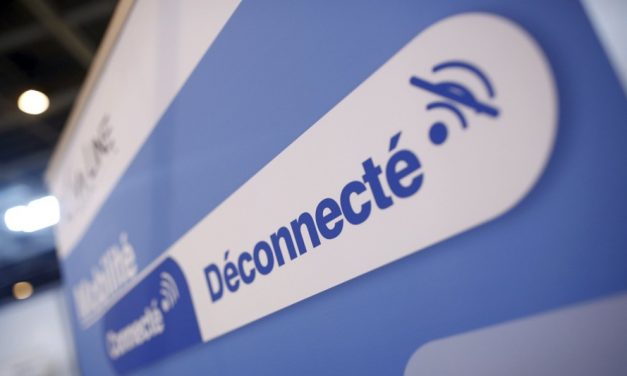 Droit à la déconnexion : environ un tiers des actifs restent connectés pendant leurs congés